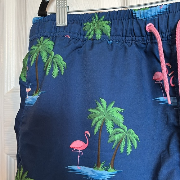 Sperry men’s blue tropical flamingo 5” inseam swim trunks size XL - Picture 2 of 6